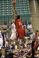 30-26, 15:54 - Essence Carson scores over Carrem