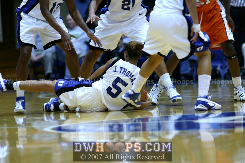 Jasmine Thomas goes to the floor, Black was credited the steal