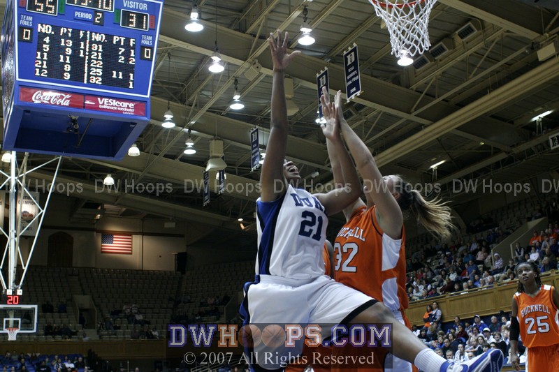 The first of three consecutive Joy Cheek baskets early in the second half