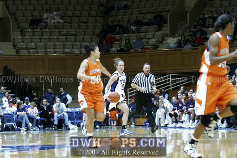 Emily Waner brings up the ball