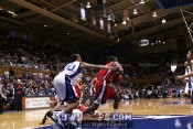 Waner and Whittington collide as Jordan boards Abby's miss - 22-16 - 6:15 1st