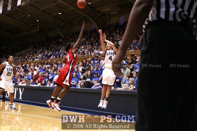 Another tough shooting day for Abby Waner, who was 0-7 from three