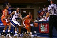 Chante Black had seven boards and three blocks but was also active on defense away from the goal - 3-2 - 1st