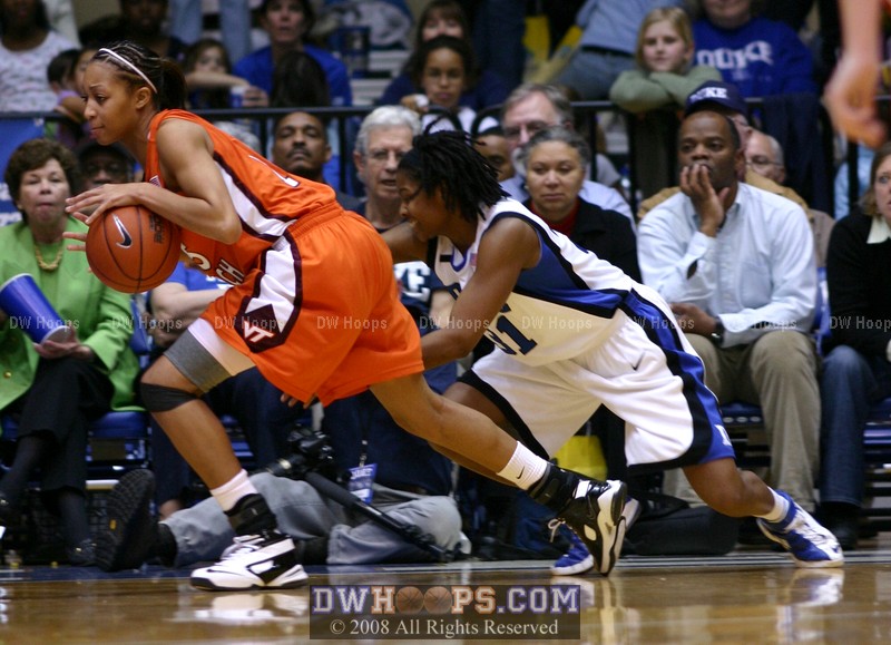 Drye committed four turnovers, but here beats the Blue Devil press