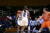 Emily Waner finds an open Joy Cheek in the corner... - 75-46 - 4:04 2nd