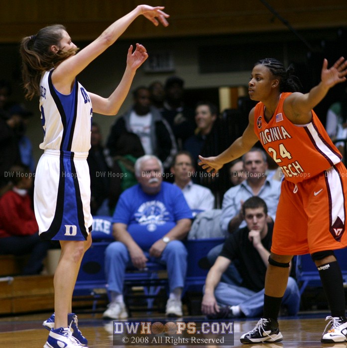 ...she sees a wide open Brittany Mitch!
