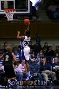 Carrem Gay scores in the paint again.  She was very efficient, with 6-8 shooting for 15 points in just 18 minutes. - 40-20 - 18:48 2nd