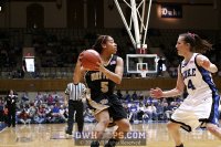 Courteney Morris guarded by Abby Waner - 40-20 - 18:29 2nd