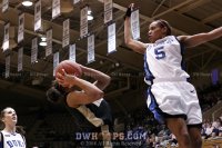 Sequence: Jasmine Thomas spoils a Courtney Morris fast break - 61-31 - 6:47 2nd