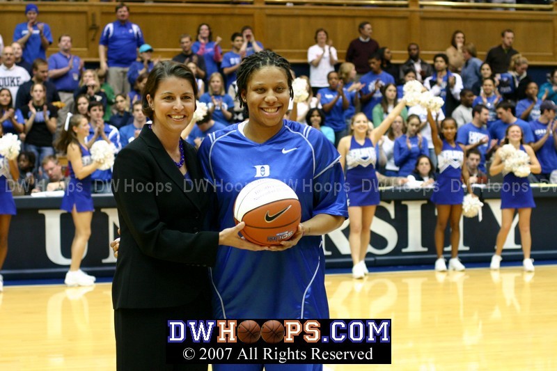 Wanisha Smith, 1000 point scorer