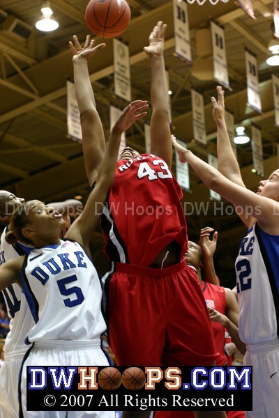 Chante Black is called for the foul of Junaid, who goes to the line for 2