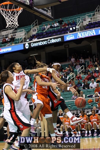Clemson 65, NCSU 60 (OT)