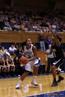 Shea Selby drives... - 24-11 - 7:55 1st - D3