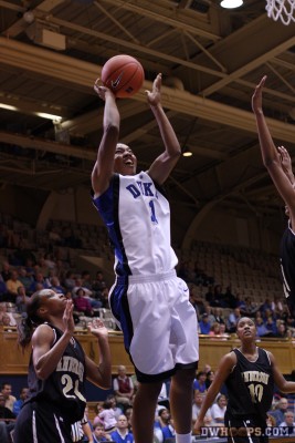 Chante converts from the paint again - 26-11 - 7:25 1st - D11