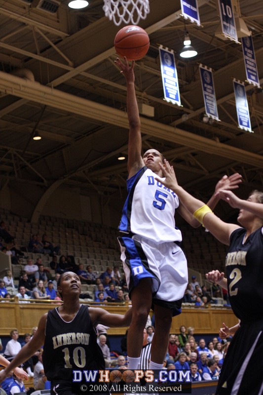 Jasmine Thomas missed layup