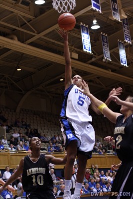Jasmine Thomas missed layup - 34-11 - 4:10 1st - D5