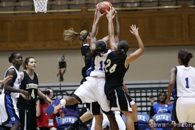 Karima Christmas is mugged by Genia Holbrook and others - she'd make both freebies - 86-27 - 4:41 2nd - D13