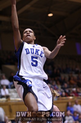 Jasmine scores off a Christmas steal -  - D5;1,1:33,20-3