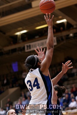 Thomas could not convert the spectacular pass from Scheer...but Kathleen would board that miss, too.