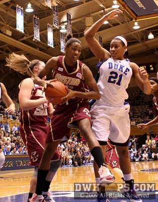 Lauren Whitehurst boards a Christmas miss -  - O25.D21;1,3:07,28-19