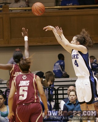 Abby Waner launches a jumper -  - D4;2,9:17,52-41