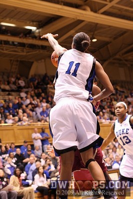 The long form of Chante Black obscures Brittanny Johnson...and erases her shot! -  - D11;2,6:54,56-45