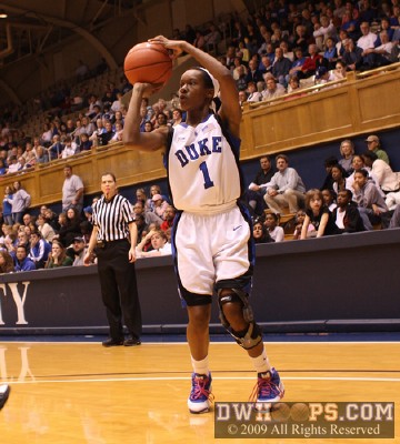 The somewhat unorthodox jumpshot of Chelsea Hopkins -  - 