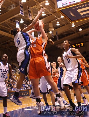 Having failed to get the angle, Jasmine Thomas hacks Laura Haskins (but got her money's worth) -  - 