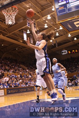 Nothing was going right for Abby Waner - then she missed this wide open layup -  - D4;1,1:47,33-27