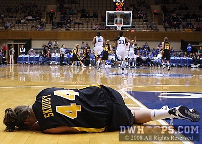 Skouby's face was cut between the eye and nose - it bled profusely but she returned to play after stitches -  - O44;1, 16:02, 0-0