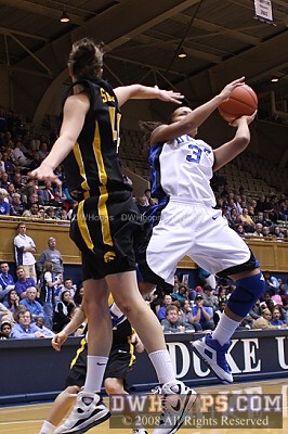 Selby's layup puts Duke up by 30