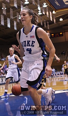 DWHoops Burst: Abby Waner saves a long pass, and makes a nice leave for Scheer -  - D4