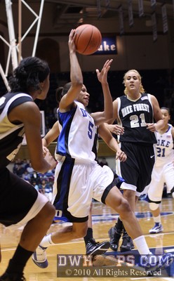 Jasmine Thomas drives again, this time to pass -  - 