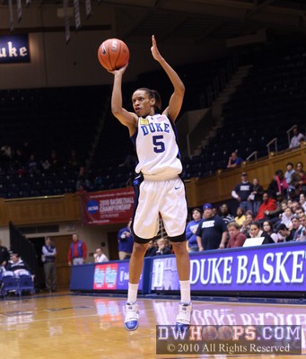 Jasmine Thomas drains a wide open three to make it 7-0 Duke -  - 