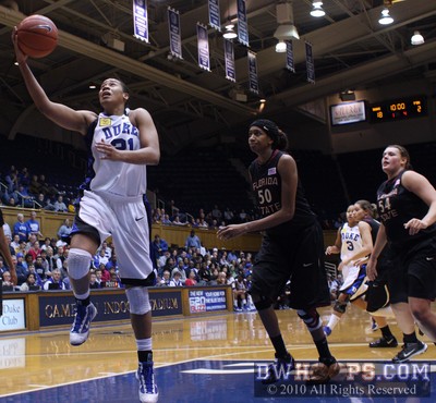 Joy Cheek beats Jacinta Monroe only to miss the layup -  - D21,O50;1,10:00,18-2