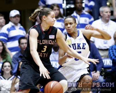 Jasmine Thomas with some tough defense on Alexa Deluzio -  - 