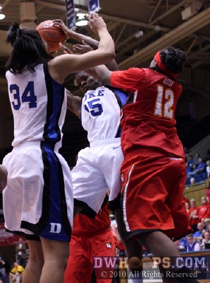 Bridgette Mitchell hacked by Lynetta Kizer after grabbing an offensive board -  - 