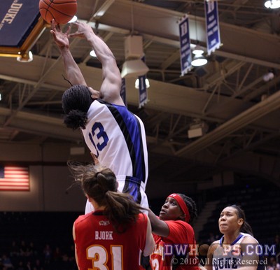 Karima Christmas soars over everyone for a rebound -  - 