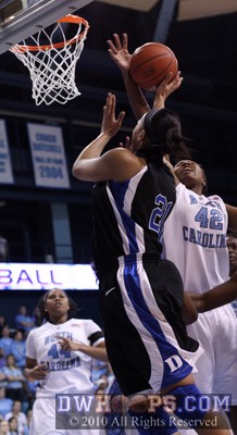 Robertson-Warren stuffs Joy Cheek -  - 