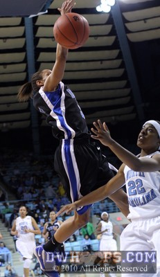 Jasmine Thomas fouled by Cetera DeGraffenreid -  - 