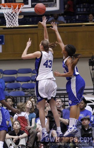 Allison Vernerey scores on a layup -  - 