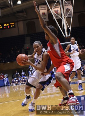 Jasmine Thomas gets to work early in the second half, in which she scored 22 points.  The next leading scorer for the entire game was Lavender with 20. -  - 
