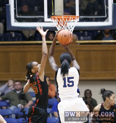 Bridgette Mitchell attacks the basket as Duke chips away at the USC lead -  - 