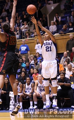 Joy Cheek hits from the baseline capping a 6-0 Duke mini-run -  - D21;2, 10:41, 47-51