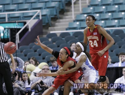 Cetera DeGraffenreid fouls Jackie Nared to stop the clock -  - 