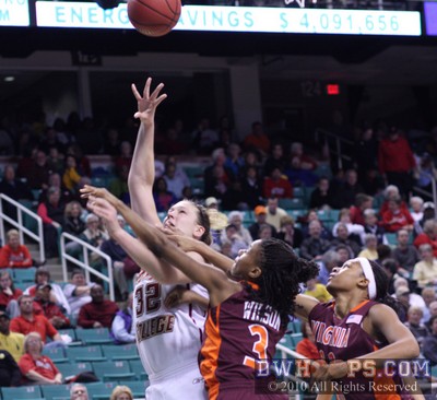 Stefanie Murphy puts up a layup -  - 