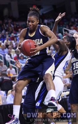 Deja Foster snags a defensive board -  - 