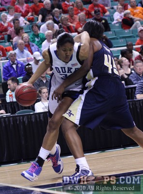 Georgia Tech's Sasha Goodlett forces Krystal Thomas to step on the baseline, resulting in a Duke turnover -  - 