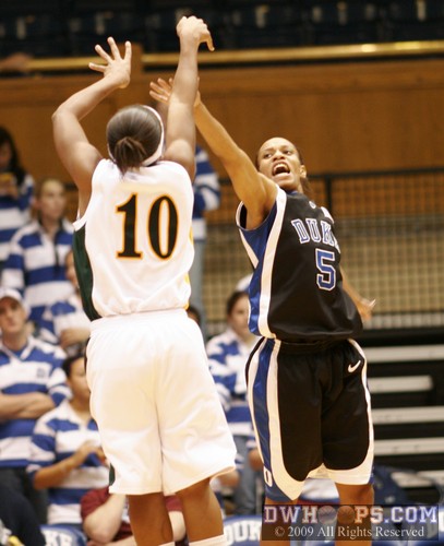 Jasmine Thomas bringing defensive intensity in a half where UAA only managed 10 points -  - 