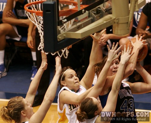 Allison Vernerey tries to work through a cluster of Seawolves -  - 